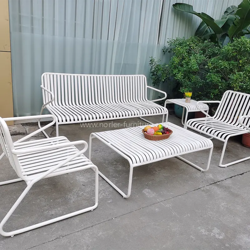 Kas õues olevaid diivaneid võib talvel välja jätta? Kas õues olevaid diivaneid võib talvel välja jätta?