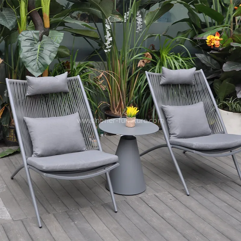 Kaasaegne lihtne välistingimustes kootud rõdukomplekt